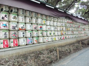 100_2580 Bunte Fässer